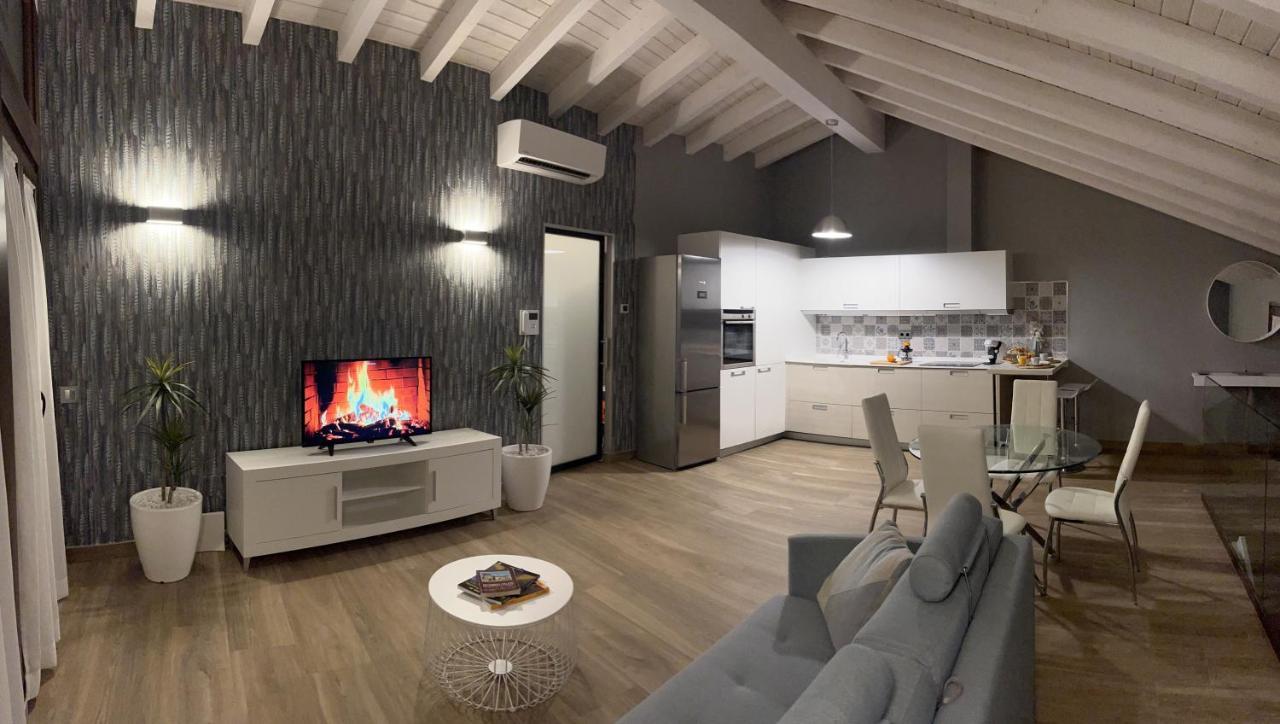 Miragredos Apartment Mombeltran Ngoại thất bức ảnh