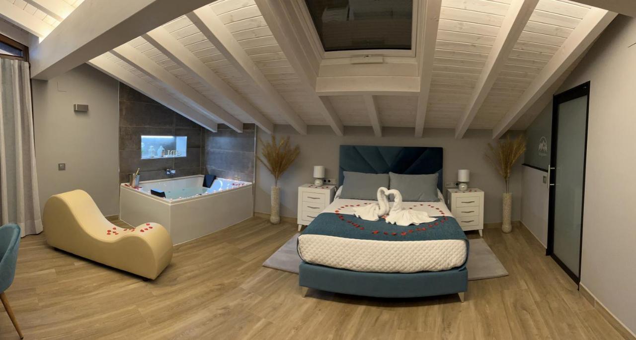 Miragredos Apartment Mombeltran Ngoại thất bức ảnh